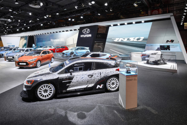 STAND FIERE HYUNDAI PARIGI 16 4