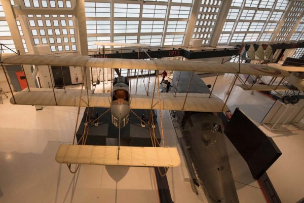 ALLESTIMENTO--Musée-de-l’Air-et-de-l’Espace-Le-Bourget-Paris-UFFICIALI-15