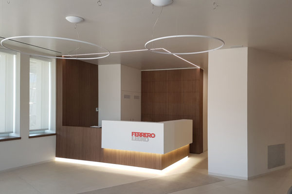 ARREDAMENTO SHOWROOM UFFICI FERRERO LEGNO 0