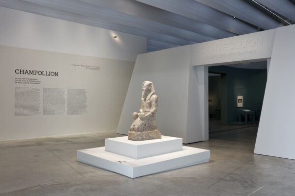ALLESTIMENTO MUSEO LOUVRE LENS CHAMPOLLION 1