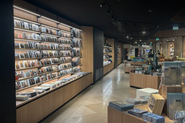 LOUVRE BOUTIQUE 18.41